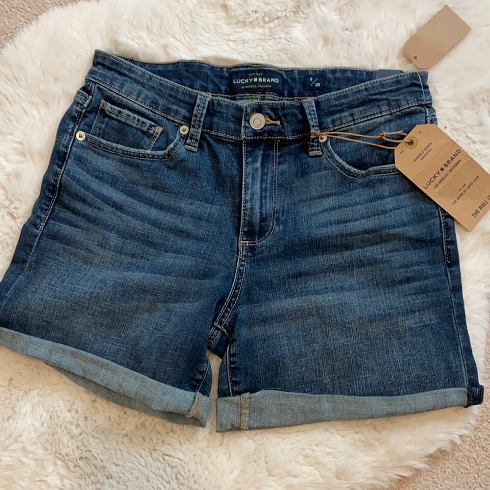 NWT new LUCKY BRAND  ROLL UP 8/29 jean shorts